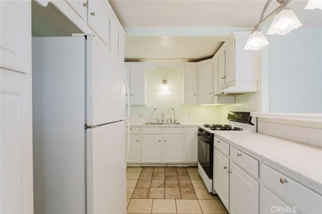 4334 Pennsylvania Avenue, La Crescenta, CA 91214