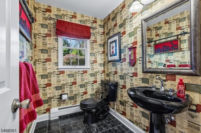 6 Lauren Ct, Wayne Twp., NJ 07470