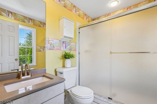 6 Lauren Ct, Wayne Twp., NJ 07470