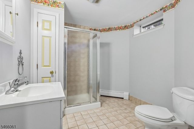 6 Lauren Ct, Wayne Twp., NJ 07470