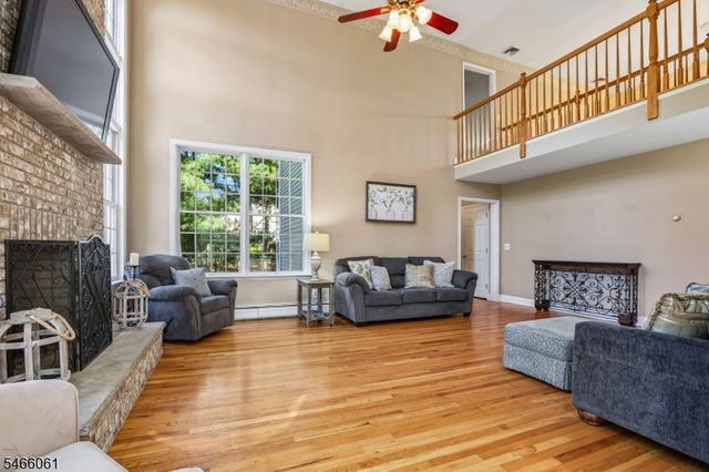 6 Lauren Ct, Wayne Twp., NJ 07470