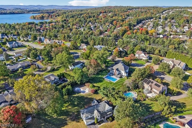 6 Lauren Ct, Wayne Twp., NJ 07470