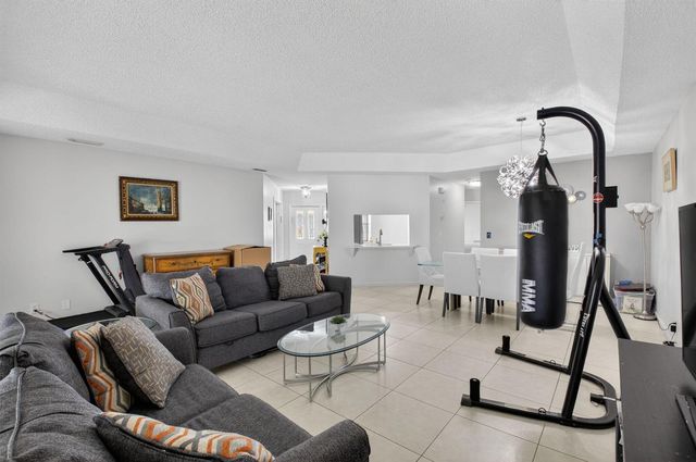 19881 Villa Medici Place, Boca Raton, FL 33434