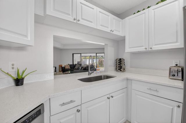 19881 Villa Medici Place, Boca Raton, FL 33434