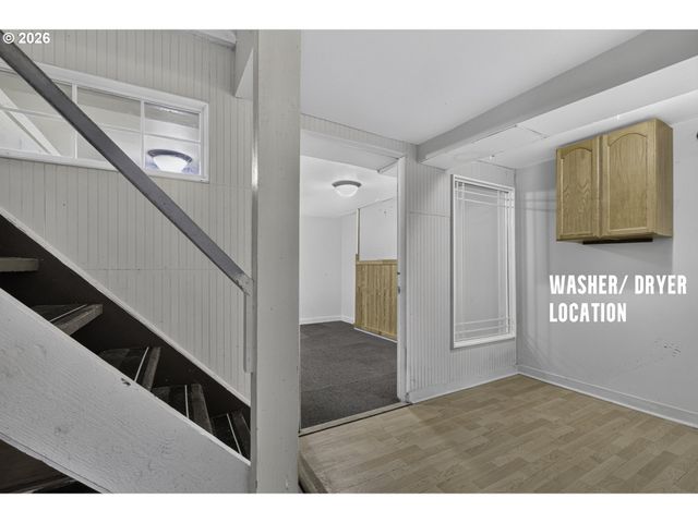 2275 CENTER St Ne, Salem, OR 97301