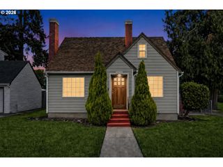 2275 CENTER St Ne, Salem, OR 97301