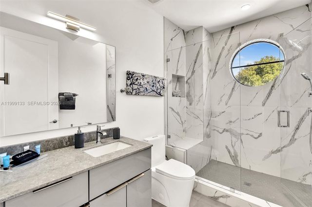 2100 Miami Rd 204, Fort Lauderdale, FL 33316