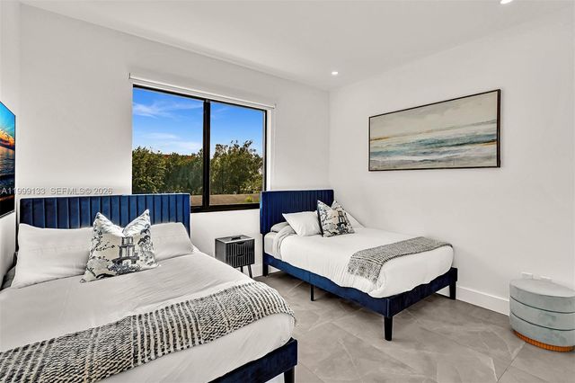 2100 Miami Rd 204, Fort Lauderdale, FL 33316