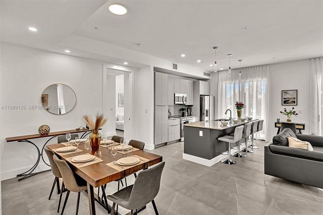 2100 Miami Rd 204, Fort Lauderdale, FL 33316