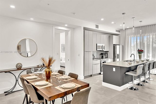 2100 Miami Rd 204, Fort Lauderdale, FL 33316