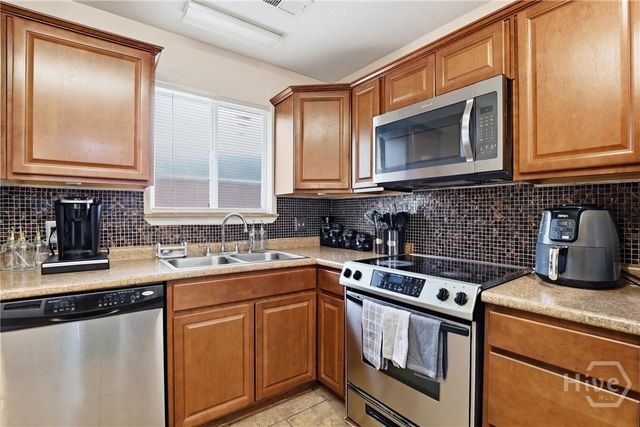 4008 Raybun Street, Savannah, GA 31405