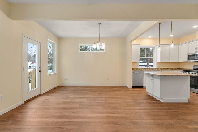 15 Dogwood Circle 15R Kousa, Milton, VT 05468