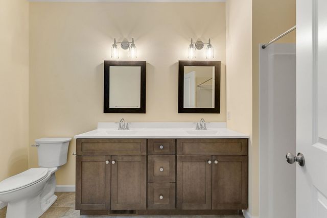 15 Dogwood Circle 15R Kousa, Milton, VT 05468