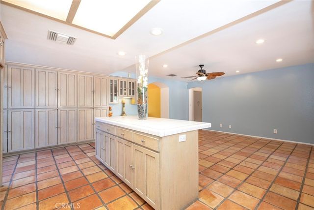 18119 Calvert Street, Tarzana, CA 91335