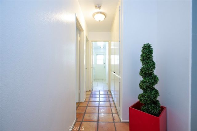 18119 Calvert Street, Tarzana, CA 91335