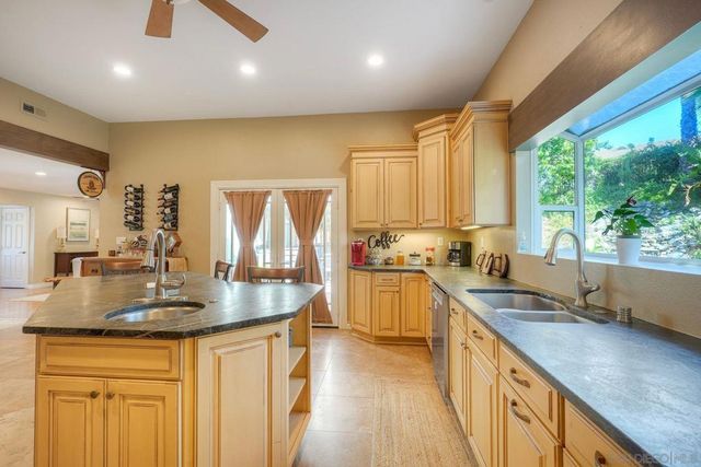 5232 Dixon, Oceanside, CA 92056