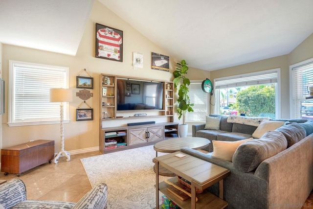 5232 Dixon, Oceanside, CA 92056