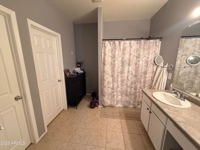12021 W DAVIS Lane, Avondale, AZ 85323