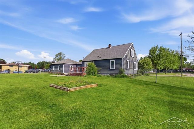301 Church Street, Auburn, MI 48611