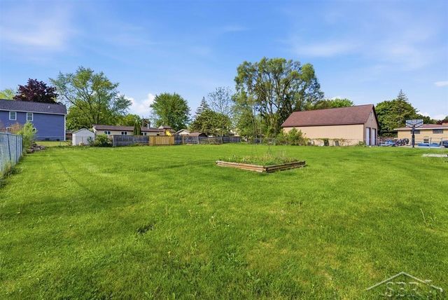 301 Church Street, Auburn, MI 48611