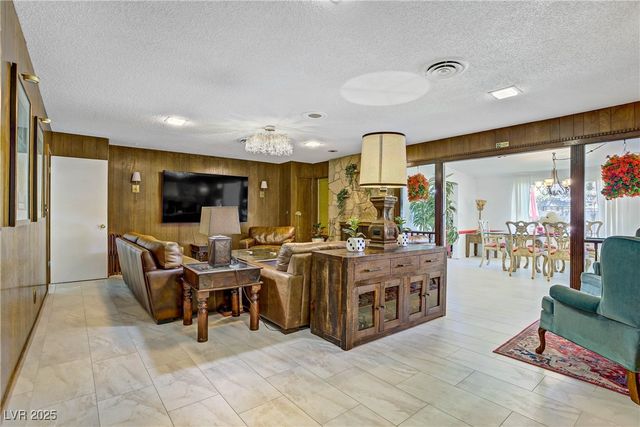 4568 Carriage Lane, Las Vegas, NV 89119