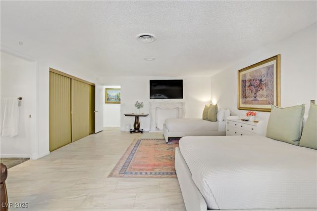 4568 Carriage Lane, Las Vegas, NV 89119