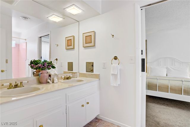 4568 Carriage Lane, Las Vegas, NV 89119