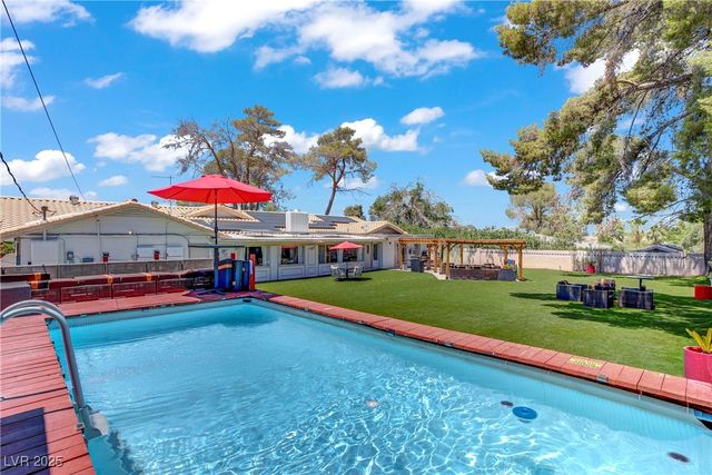 4568 Carriage Lane, Las Vegas, NV 89119