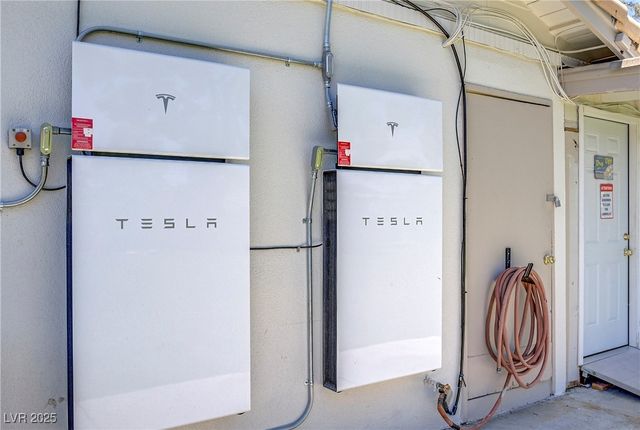 4568 Carriage Lane, Las Vegas, NV 89119