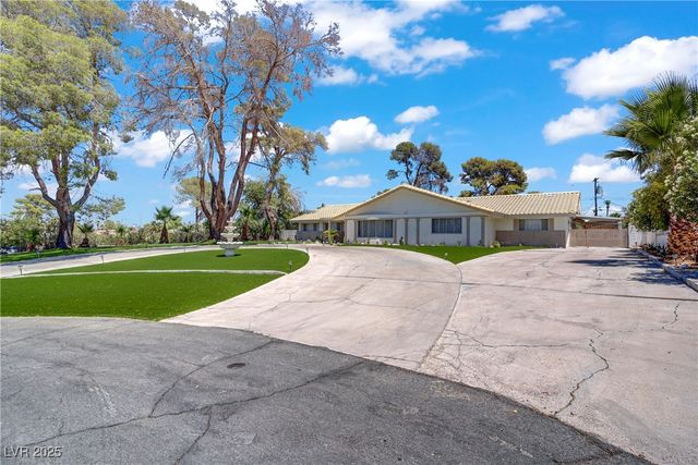 4568 Carriage Lane, Las Vegas, NV 89119