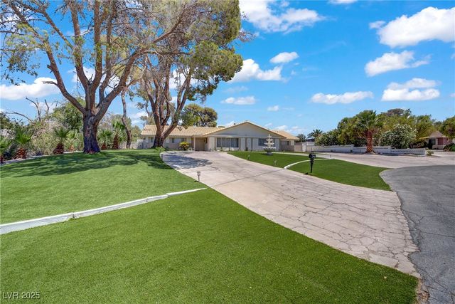 4568 Carriage Lane, Las Vegas, NV 89119