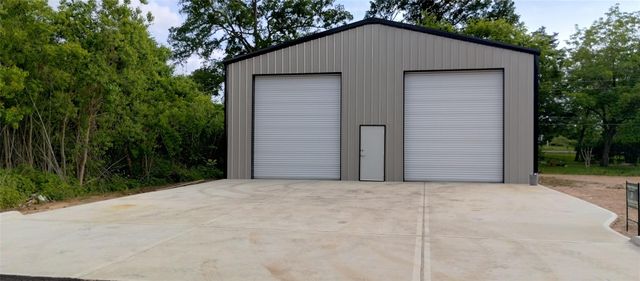 10719 Pine Street, Willis, TX 77318