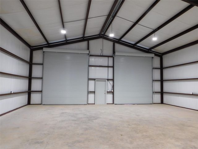 10719 Pine Street, Willis, TX 77318