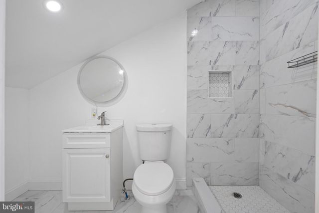 8 CHIPLEY RUN, Voorhees, NJ 08043