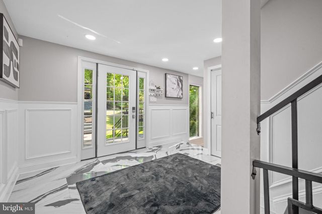 8 CHIPLEY RUN, Voorhees, NJ 08043