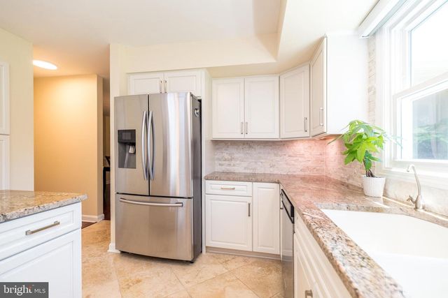 100 GROUSE CT, North Wales, PA 19454