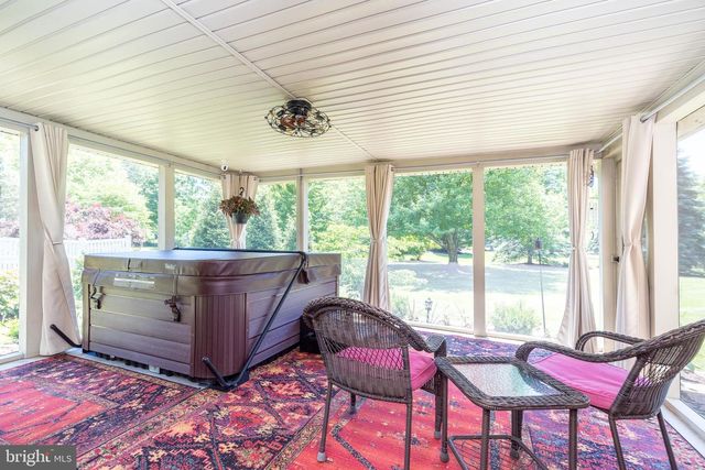 100 GROUSE CT, North Wales, PA 19454