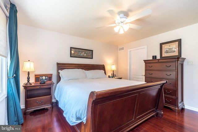 100 GROUSE CT, North Wales, PA 19454