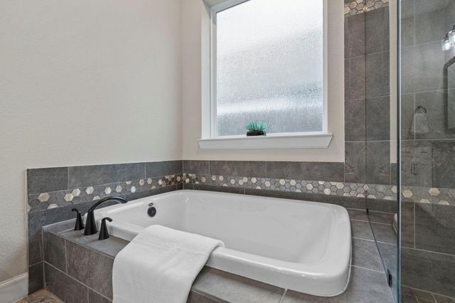 1806 Sienna Grove Drive, Missouri City, TX 77459