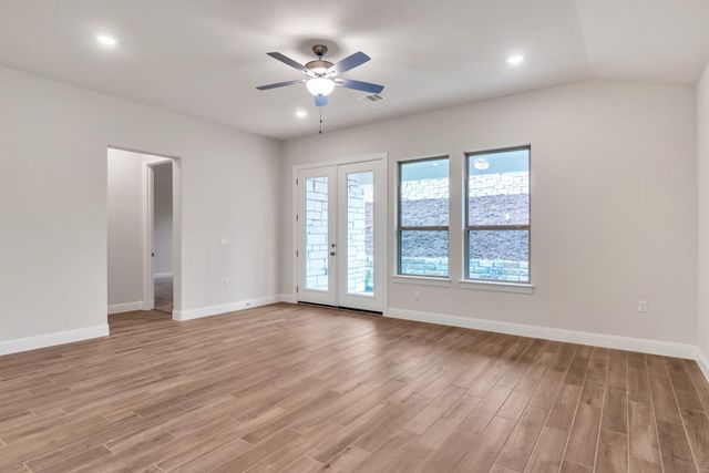 210 Gulfton ST, Lakeway, TX 78738