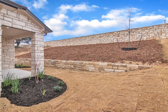 210 Gulfton ST, Lakeway, TX 78738