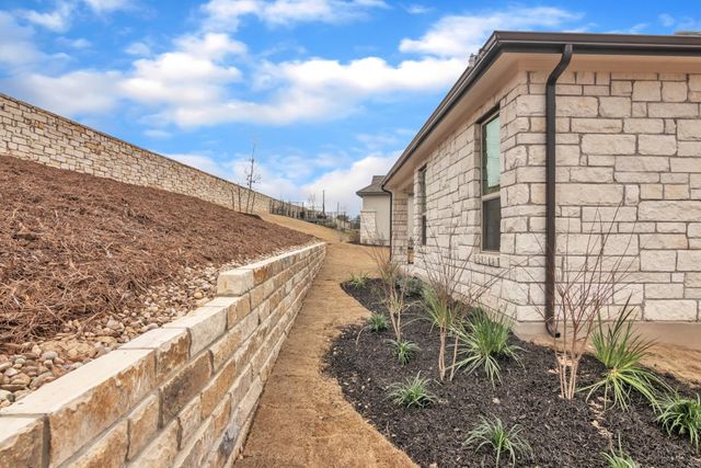 210 Gulfton ST, Lakeway, TX 78738