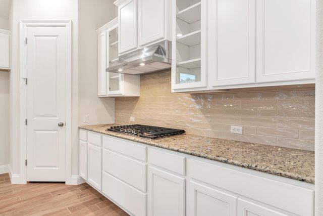 210 Gulfton ST, Lakeway, TX 78738