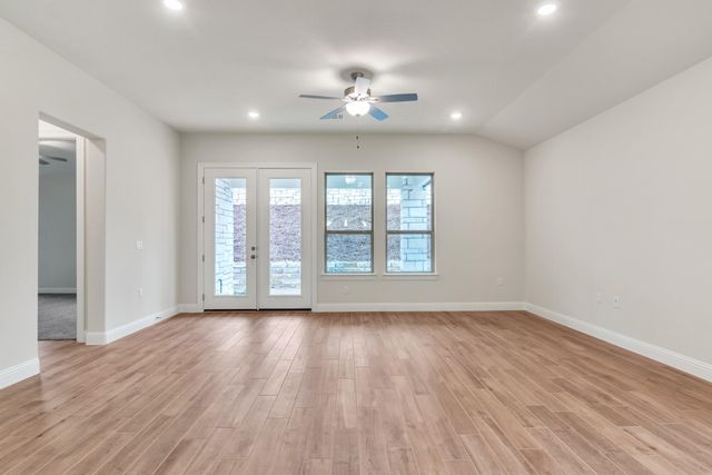 210 Gulfton ST, Lakeway, TX 78738