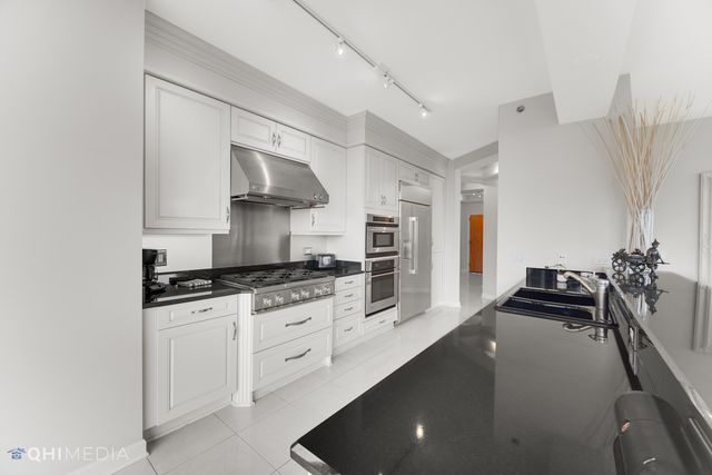 1211 S Prairie Avenue 1204, Chicago, IL 60605
