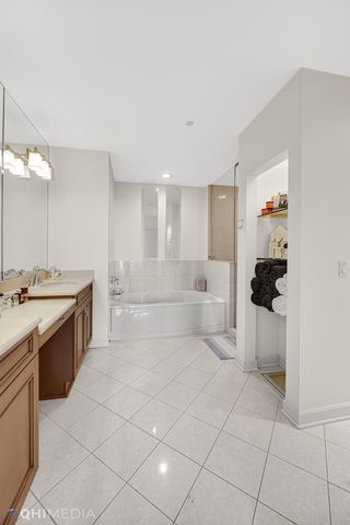 1211 S Prairie Avenue 1204, Chicago, IL 60605