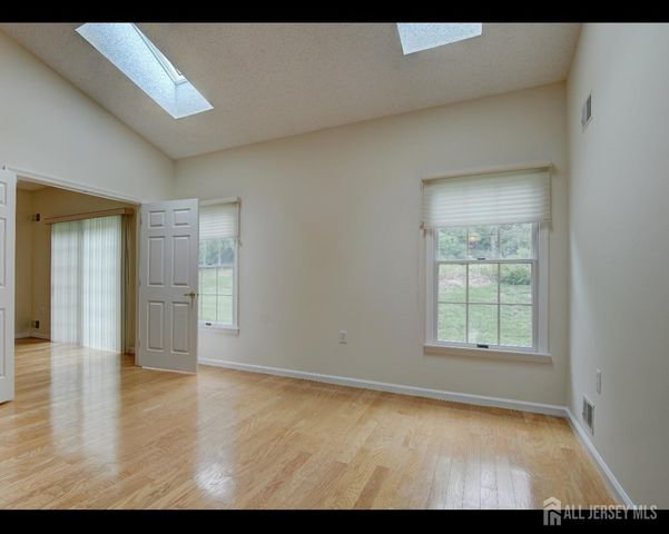 59 Westboro Lane, Monroe, NJ 08831