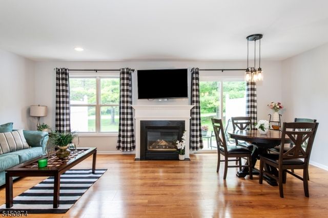 16 Cotton Ct, Hardyston Twp., NJ 07419