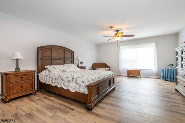 16 Cotton Ct, Hardyston Twp., NJ 07419
