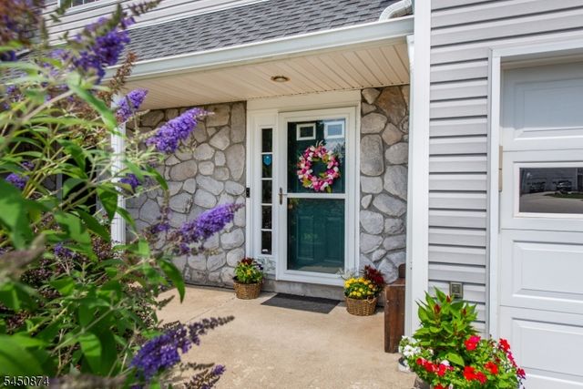 16 Cotton Ct, Hardyston Twp., NJ 07419